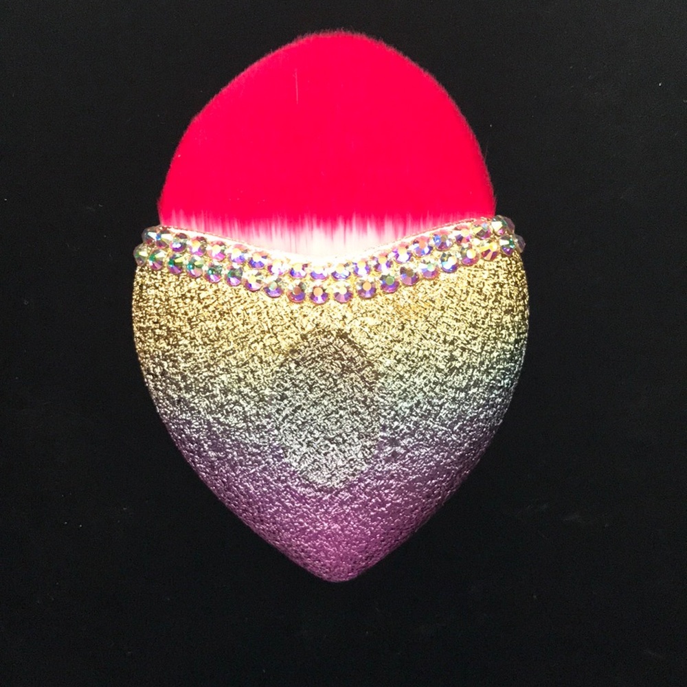 Beautiful Heart Bling Brush